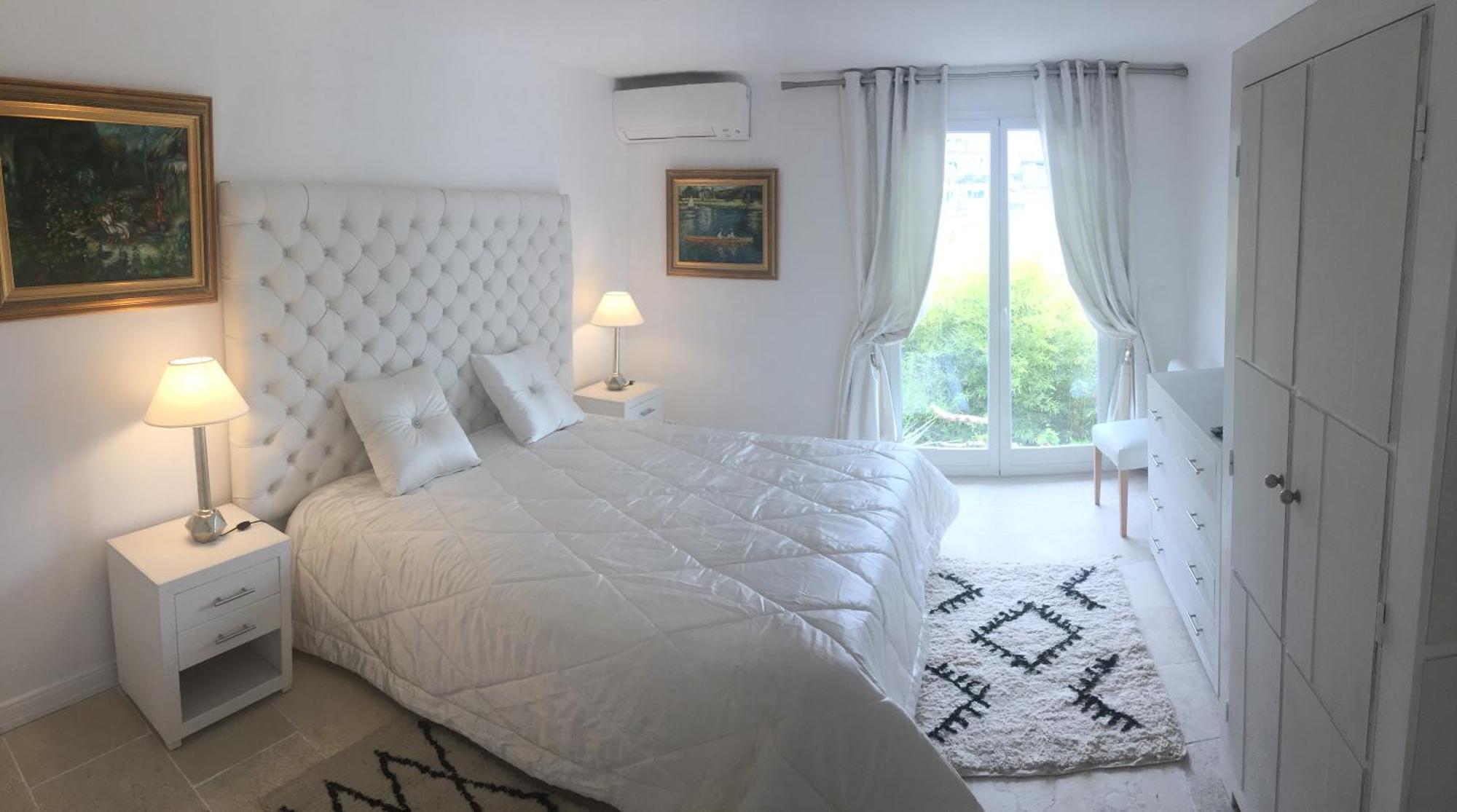 Louise-rose Bed and breakfast Villeneuve-Loubet